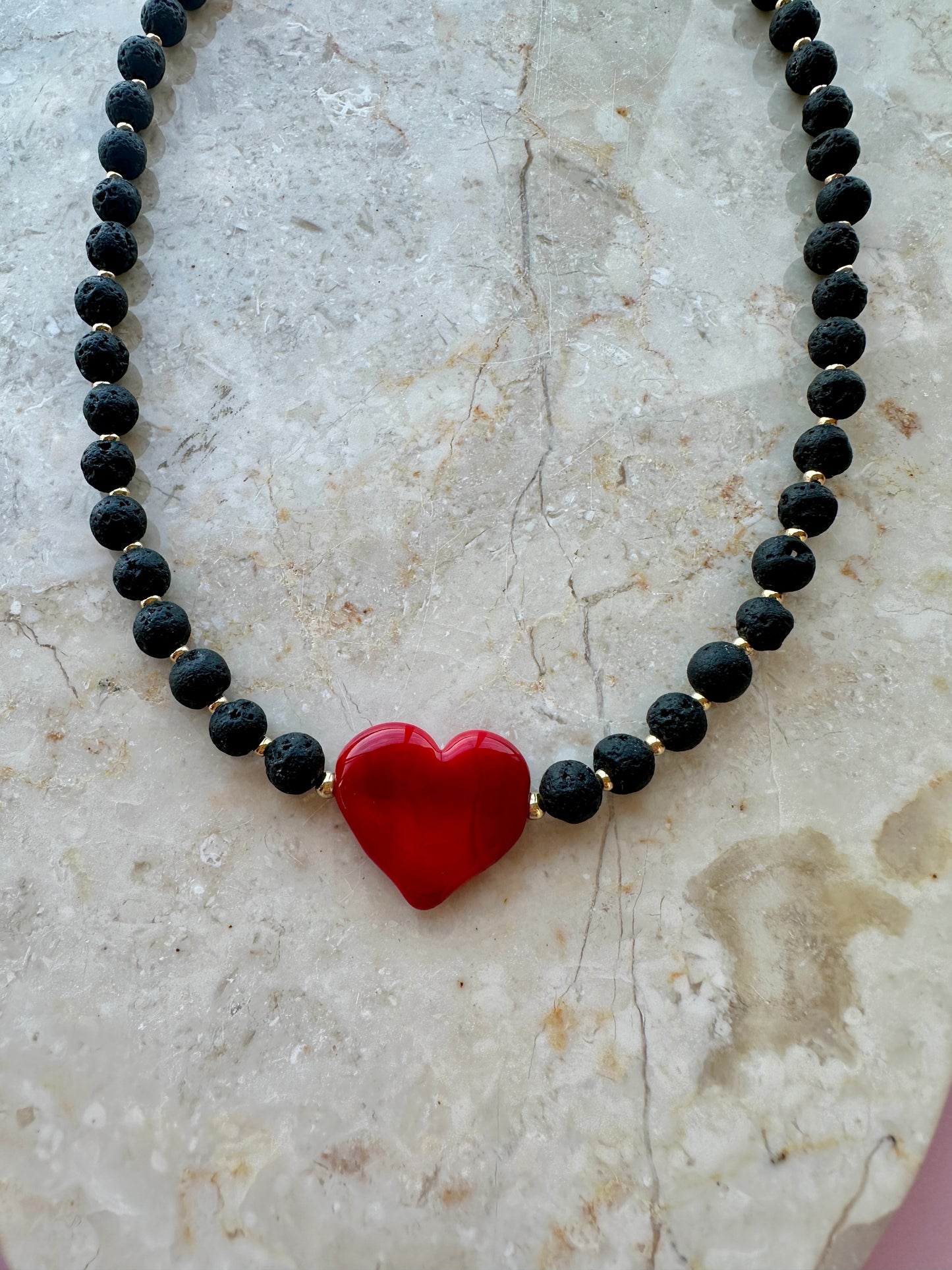 Collar Corazón Murano Volcánica