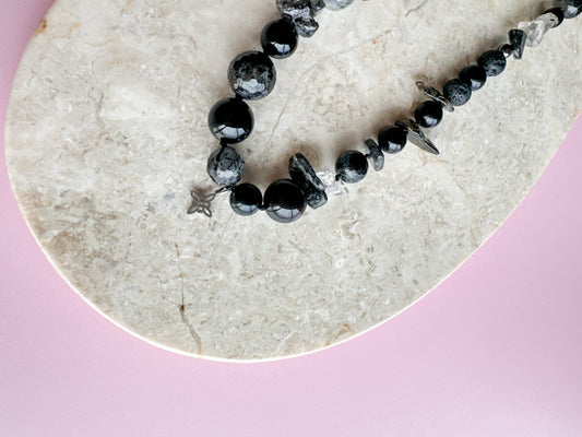 Collar Protección Nudo Bruja Piedras