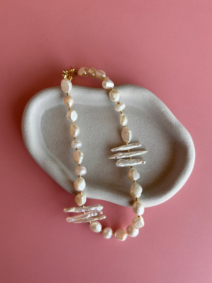 Collar Perlas Diseño Asimétrico 1