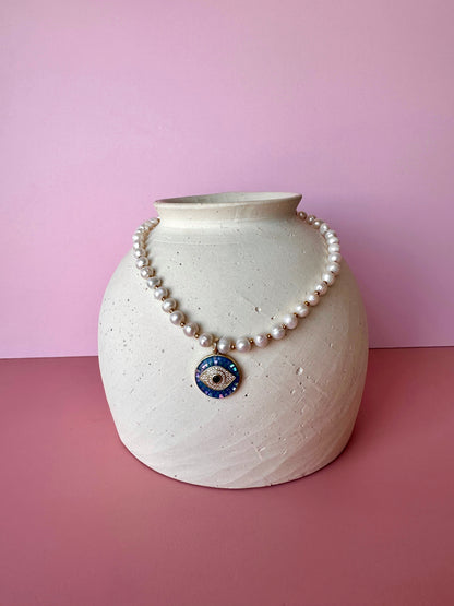 Collar Choker Amuleto Perlas